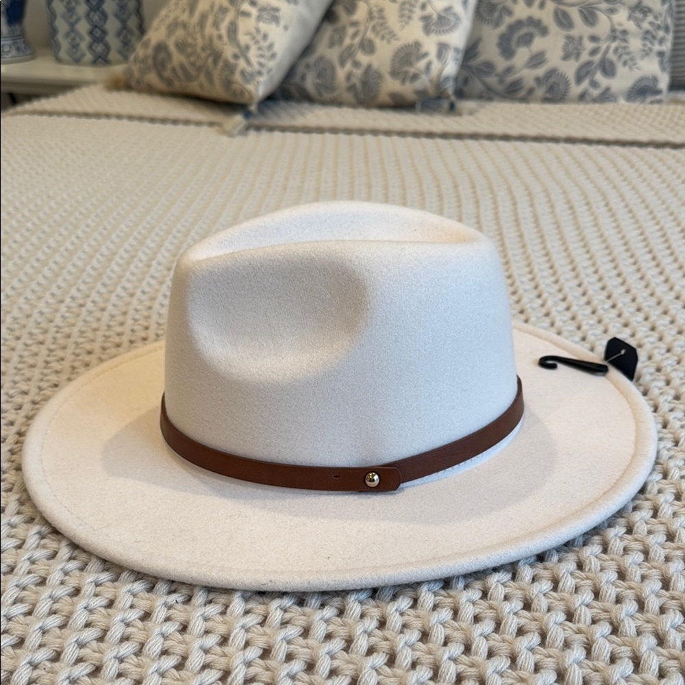 Melrose and Market Faux Leather Trim Felt Panama Hat